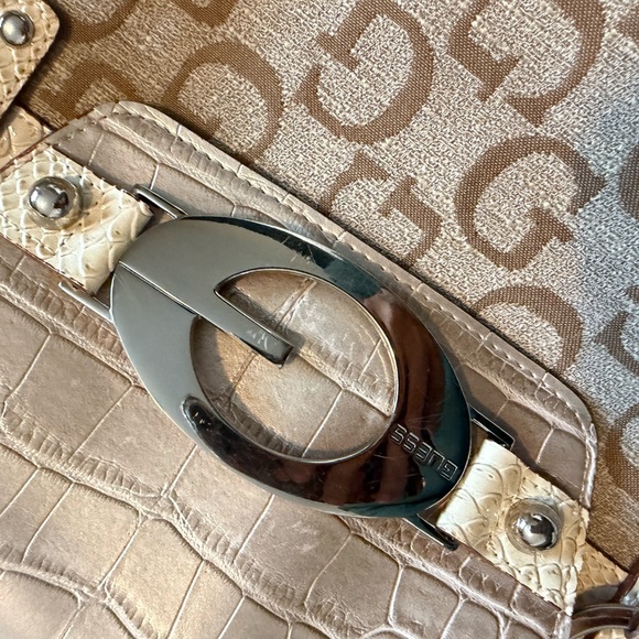 Y2K GUESS PURSE EXCELLENT CONDITION - Picture 5 of 5